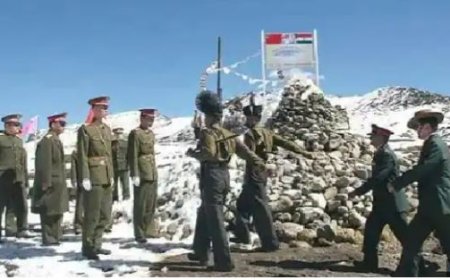 लद्दाख में दुश्मनों को चकमा देकर धूल चटाएंगे 'कृत्रिम पत्थर - भारतीय सेना