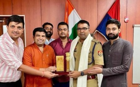 ACP रजनीश वर्मा को जनता की सेवा में अव्वल आने पर दिया गया   'नोवरा सम्मान'