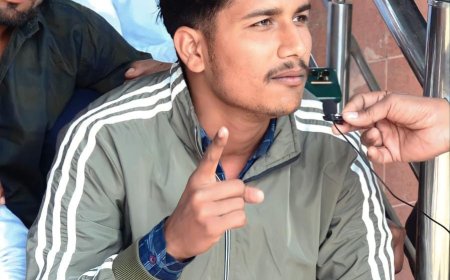 UP पुलिस का पेपर लोक हुआ ऐसा बोले पुलकित शर्मा