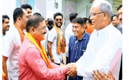 रायपुर: संघ की पृष्ठभूमि वाले संतोष की मजबूत चेहरे भूपेश से टक्कर