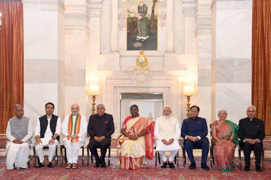 राष्ट्रपति ने मरणोपरांत विभूतियों को भारत रत्न से सम्मानित किया: समारोह की रोशनी में अनमोल योगदान