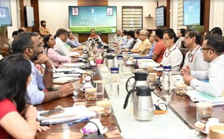 केंद्रीय कृषि मंत्री श्री चौहान ने 100 दिनों की कार्ययोजना पर चर्चा की