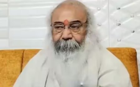 प्रियंका गांधी के वायनाड से चुनाव लड़ने पर आचार्य प्रमोद कृष्णम ने उठाए सवाल