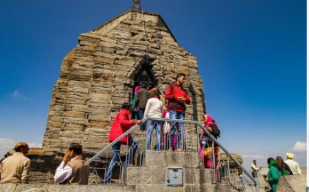 कश्मीर के मंदिरों में लौटी रौनक ... संतों को भी किया जाने लगा याद
