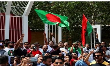 अब कट्टरपंथियों के हवाले