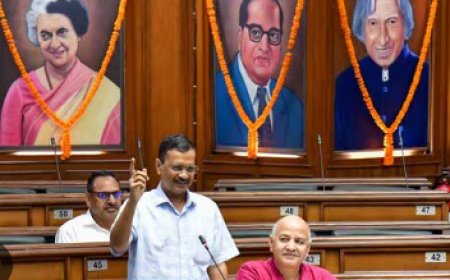 पीएम मोदी शक्तिशाली, लेकिन भगवान नहीं : केजरीवाल