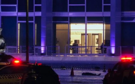 सुप्रीम कोर्ट को उड़ाने के लिए शरीर पर बम बांधकर पहुंचा शख्स, मचा हड़कंप