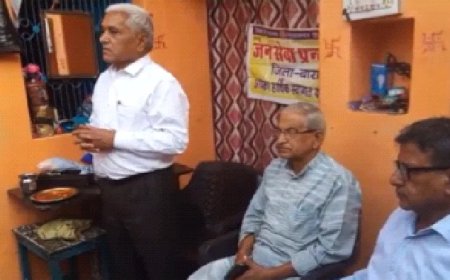 बस्ती में सिलाई केंद्र