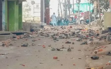 संभल विवाद: ईंट-गिट्टी खरीदने पर प्रतिबंध, घर या सड़क पर मिला ये सामान तो होगी जेल