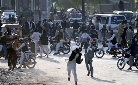 पाकिस्तान: इमरान का करो या मरो का आह्वान, बुशरा का नेतृत्व, PM आवास तक पहुंचे प्रदर्शनकारी, गोली मारने का आदेश 