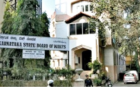 खोखले दावों से दोहन