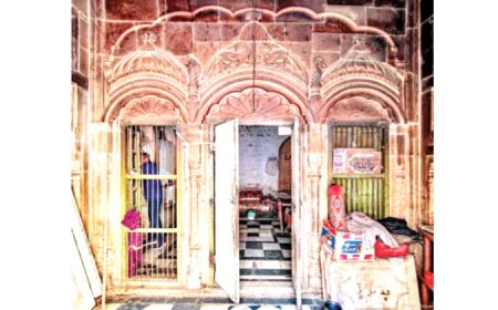 ‘हन्नू का छज्जा’ बनाम ‘मिर्जापुर’