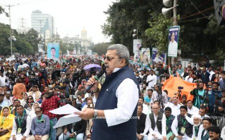 ‘मुस्लिम जहां नमाज अदा करें, वही वक्फ प्रॉपर्टी’ : TMC सांसद का बेहद विवादित बयान, BJP ने दी कड़ी प्रतिक्रिया