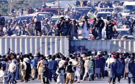 बड़े खून-खराबे की आहट