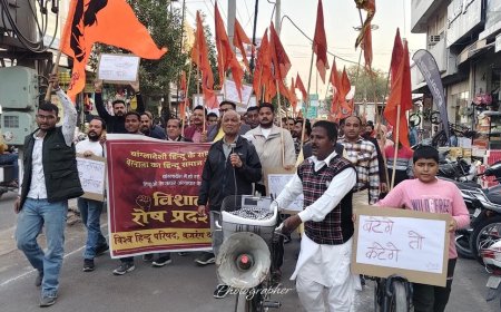 बांग्लादेशी हिंदुओं के खिलाफ अत्याचारों को लेकर सडक़ों पर उतरा बरनाला का हिंदू-सिख समाज
