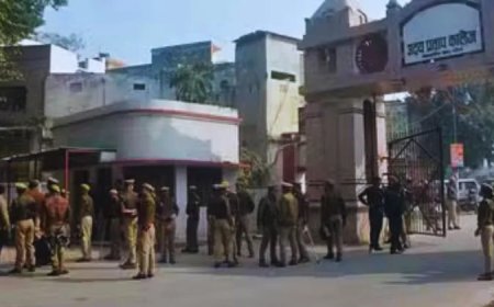 यूपी कॉलेज में बाहरी लोगों का प्रवेश वर्जित, पहचान पत्र से ही मिलेगा प्रवेश