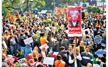 बांग्लादेश में इस्कॉन के दो मंदिरों में उपद्रवियों ने लगाई आग