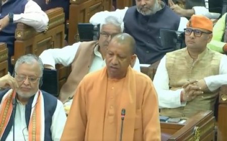 योगी आदित्यनाथ का बयान, हिन्दू पर्व के जुलूस मुस्लिम इलाकों से क्यों नहीं निकल सकते,