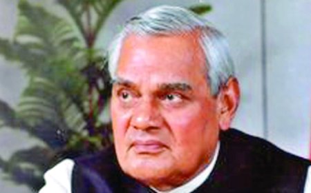 क्या है अटल बिहारी वाजपेयी होने का अर्थ !
