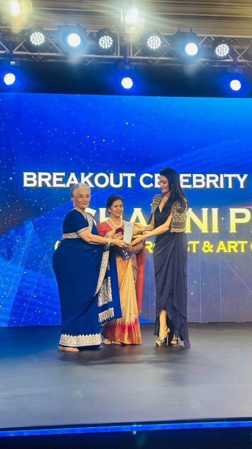 Savita Chhabra and Asha Parekh Honor Shalini Passi with Breakthrough Influencer Award at NDTV Indian of the Year 2024