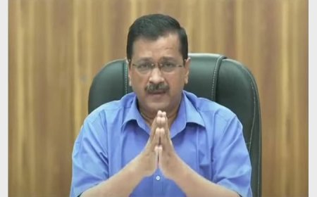 सालासर धाम में अरविंद केजरीवाल के सामने लगे मोदी-मोदी के नारे