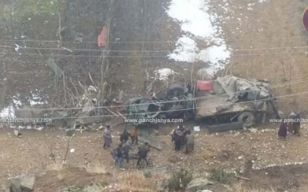 जम्मू-कश्मीर : बांदीपोरा में सेना का वाहन खाई में गिरा, चार जवान बलिदान