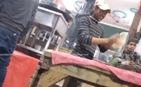 गाजियाबाद: थूक लगाकर रोटी बना रहा था इरफान, वीडियो वायरल होने पर यूजर्स बोले- तभी इन लोगों पर महाकुम्भ में लगा प्रतिबंध