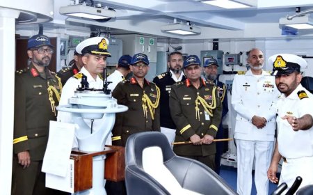 बंगाल की खाड़ी में Bangladesh के साथ मिलकर क्या खिचड़ी पका रही जिन्ना के देश की नौसेना!