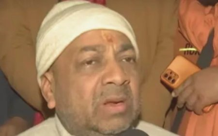 प्रयागराज महाकुंभ अग्निकांड: गीता प्रेस ट्रस्टी का बड़ा दावा, बाहर से फेंकी गई थी आग