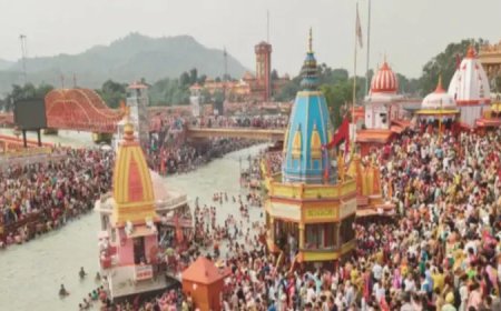मौनी अमावस्या पर हरिद्वार में लाखों श्रद्धालुओं ने किया गंगा स्नान