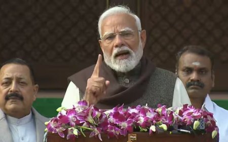 गरीब व मध्यम वर्ग पर मां लक्ष्मी की विशेष कृपा बनी रहे : मोदी