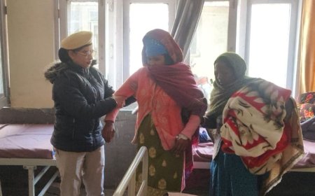 ऊना में अस्पताल में आग से मची अफरा-तफरी:गायनी वार्ड में शॉर्ट सर्किट से हुआ हादसा; गर्भवती महिलाओं-नवजात शिशु को सुरक्षित निकाला