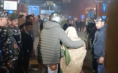 दिल्ली भगदड़- अस्पताल से पूरी रात की आंखों देखी:पहचान के लिए परिजन को लाशें नहीं, फोटो दिखाए; पीड़ित बोला- पुलिस ने रोने-चिल्लाने से रोका