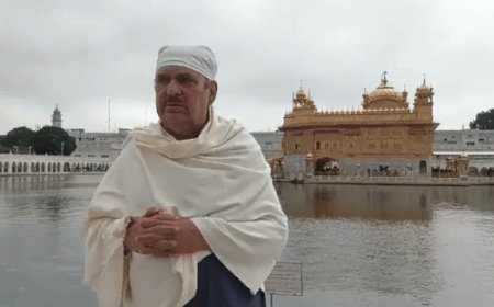 गोल्डन टैंपल पहुंचे फिल्म अभिनेता रजा मुराद:सिखों की सेवा भावना की तारीफ, पंजाबी फिल्मों में काम करने की इच्छा जताई