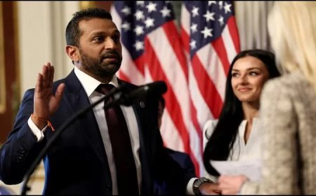 काश पटेल ने गीता पर हाथ रखकर ली FBI डायरेक्टर पद की शपथ