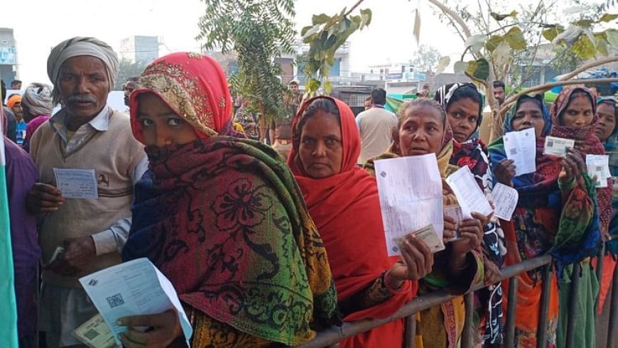 Milkipur Bypoll 2025 Live: अयोध्या की मिल्कीपुर सीट पर उपचुनाव में मतदान जारी, बूथों पर लगी कतार