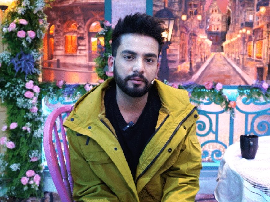 'लाफ्टर शेफ’ से हटाने की मांग पर एल्विश बेपरवाह:बोले- पहले घर बनने दो, फिर हटा देना; फिल्म फेडरेशन ने कलर्स चैनल को सौंपा था लेटर