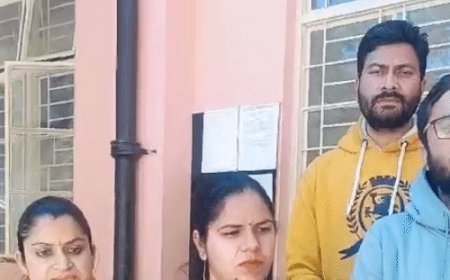 हिमाचल में 10 दिन से 4000 पटवारी-कानूनगो स्ट्राइक पर:स्टेट कैडर बनाने से नाराज, 39 प्रकार की सेवाएं ठप; सरकार झुकने को तैयार नहीं