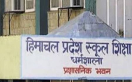हिमाचल में 12वीं का अंग्रेजी का पेपर रद्द:10वीं के छात्रों को बांटे गलत प्रश्न पत्र, A सीरीज ​​​समेत ‌B के कुछ पन्ने दिए
