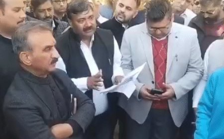 हिमाचल CM की पटवारी-कानूनगो को दो टूक:स्टेट-कैडर का फैसला वापस नहीं होगा, प्रमोशन प्रभावित नहीं होने देंगे, हड़ताल पर कल फैसला लेगी यूनियन