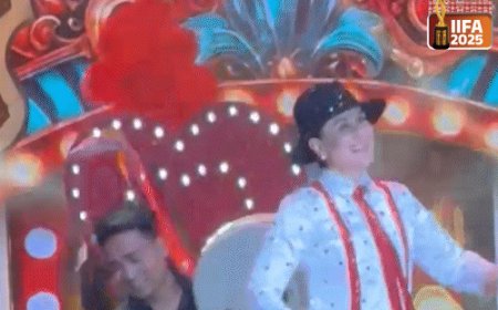 IIFA अवॉड्‌र्स 'जोकर' बनी करीना, राज कपूर को दिया ट्रिब्यूट:रेट्रो लुक में 'जीना यहां, मरना यहां' गाने पर किया डांस; कार्तिक बने 'रूह बाबा'