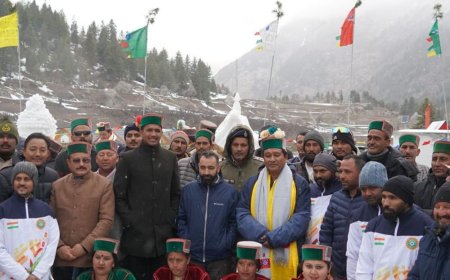 किन्नौर में 26 लोगों को मिला हिम मूर्तिकला प्रशिक्षण:राजस्व मंत्री जगत सिंह नेगी बोले- अन्य बर्फीले क्षेत्रों में भी होगा आयोजन