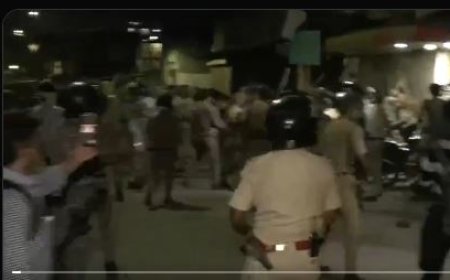 नागपुर में दो गुटों के बीच झड़प, पुलिस पर पथराव में चार जवान घायल, इलाके में बढ़ा तनाव