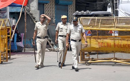 क्या बनाया जा रहा था 'फर्जी' वीजा? अमेरिकी दूतावास की शिकायत पर मामला दर्ज