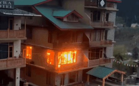 मनाली के गेस्ट हाउस में लगी भीषण आग:तीन कमरे जलकर राख, 10 कमरों में ठहरे थे पर्यटक