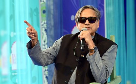 शशि थरूर ने काव्यात्मक अंदाज में क्यों केंद्र सरकार पर साधा निशाना?