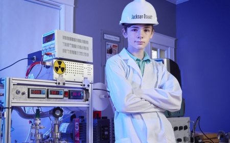 12 साल के लड़के ने घर में बना दिया न्यूक्लियर फ्यूजन रिएक्टर, फिर दरवाजे पर आई FBI!