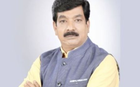 बरेली: पूर्व BJP नेता अनीस अंसारी पर एक और FIR, पत्नी-बच्चों का भी नाम; क्या है आरोप?