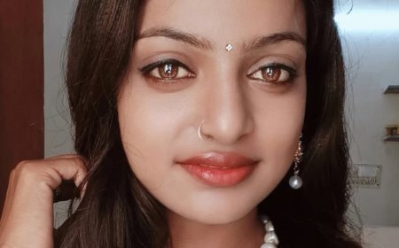 मोनालिसा हुईं रोमांटिक, 33 साल पुराने करिश्मा कपूर के इस गाने पर बनाया वीडियो