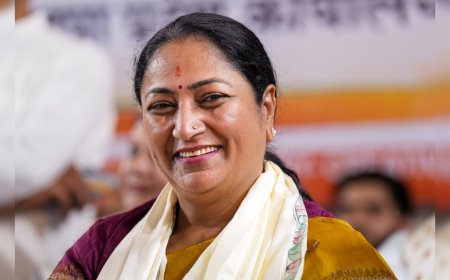 प्राइवेट स्कूलों पर दिल्ली सरकार की सख्ती, जारी किया हेल्पलाइन नंबर